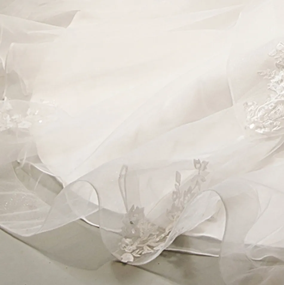 Ethereal Floral Lace Wedding Dress with Tiered Tulle Skirt