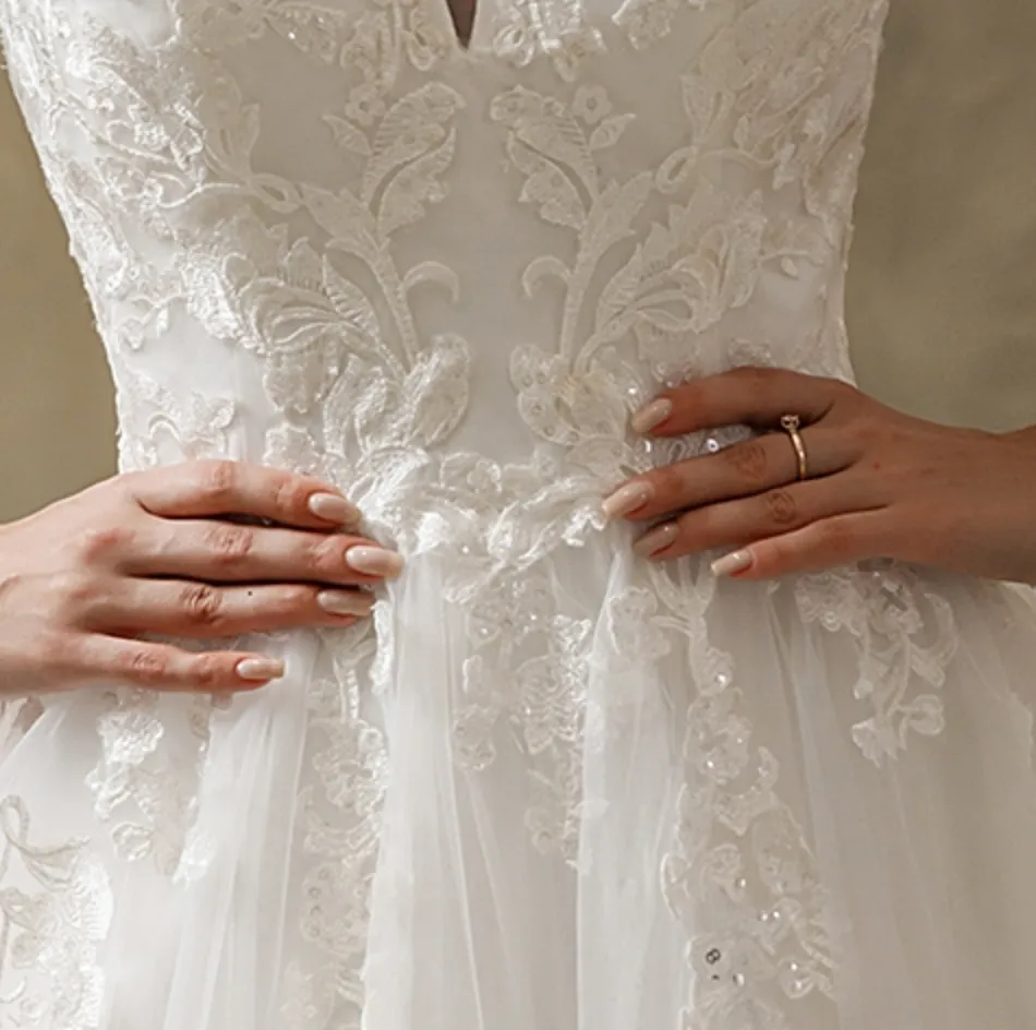 Ethereal Floral Lace Wedding Dress with Tiered Tulle Skirt